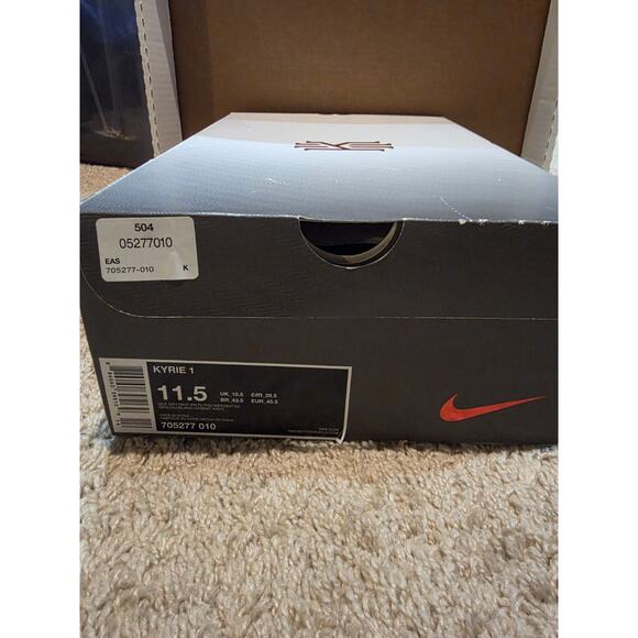 Nike Kyrie 2 Mens Size 11.5 Basketball Shoe main image 2